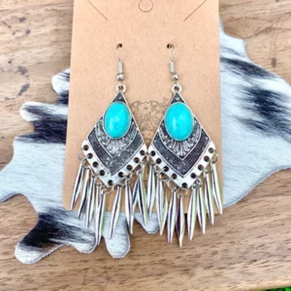 Western style Turquoise stone diamond shaped dangles new - Picture 1 of 3